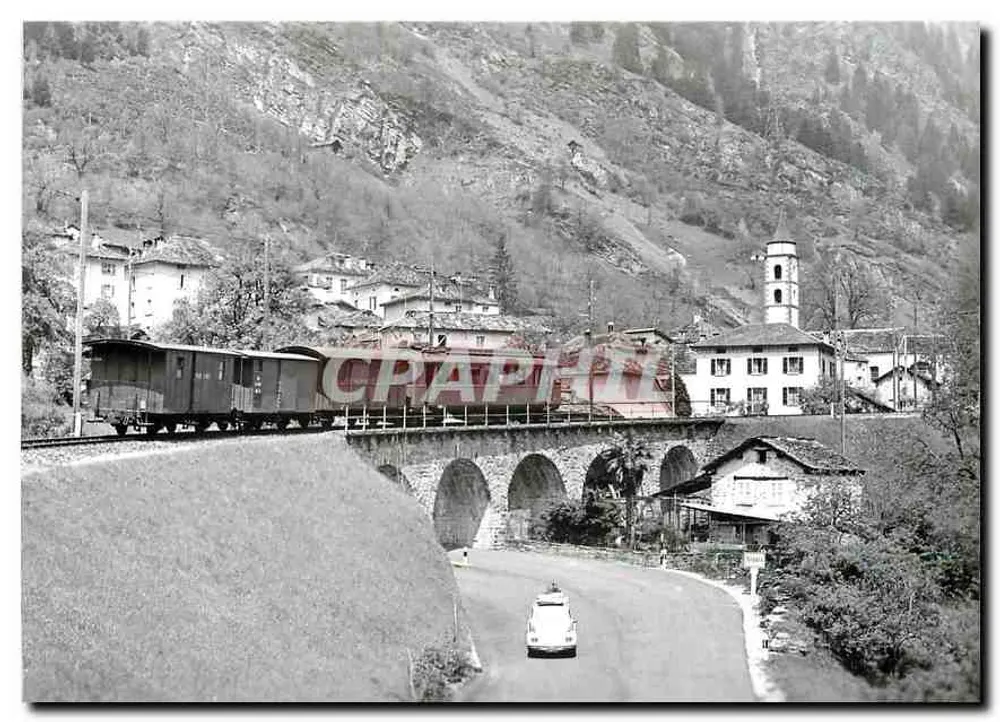 मेसोको के लिए ट्रेन सोआज़ा पर पहुँच रहा — 6.5.1972 — फोटो जे-एल. रोचैक्स - आगे