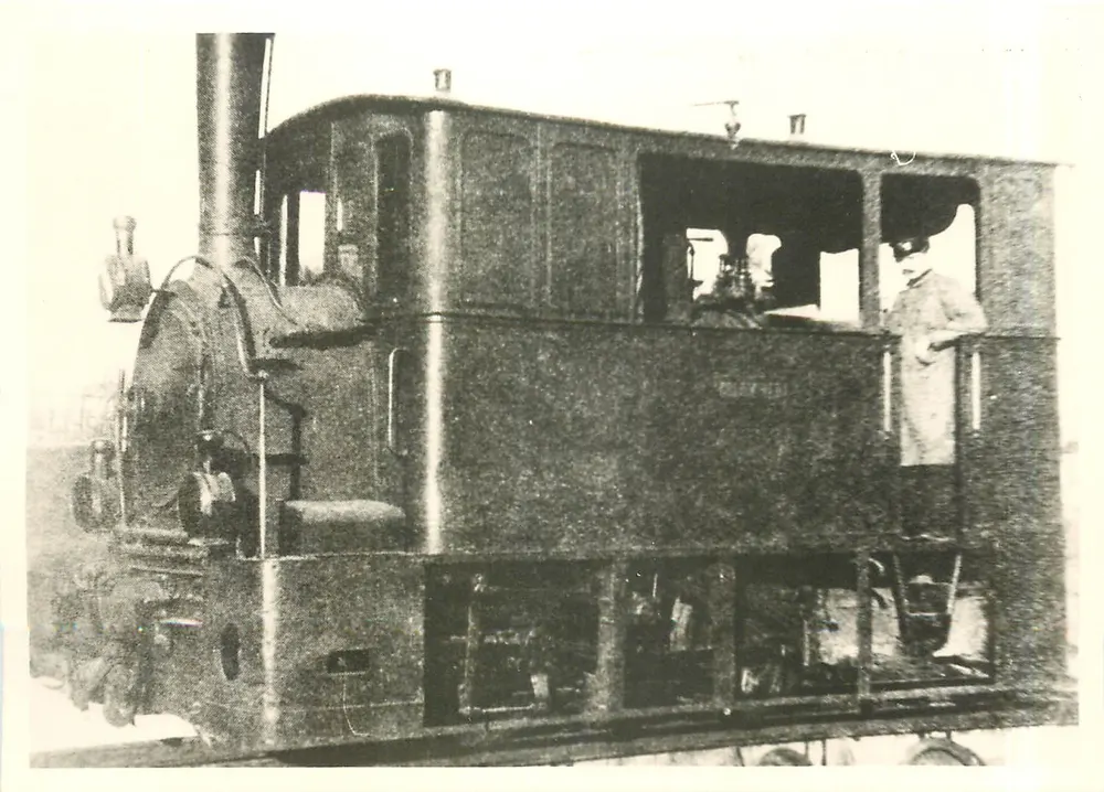 Locomotive à crémaillère NCB HG 2/2 4 — 'mélange' entre une locomotive à crémaillère et une tramway — éditeur Ernst B. Lentwiler, n° 107-7 - Recto