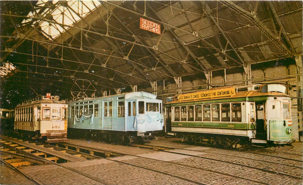 इतिहास के ट्रैमवे स्टेशन पोल्वोरिन में — संगठन अमिगोस डेल ट्रांसवे — संख्या 107 - आगे