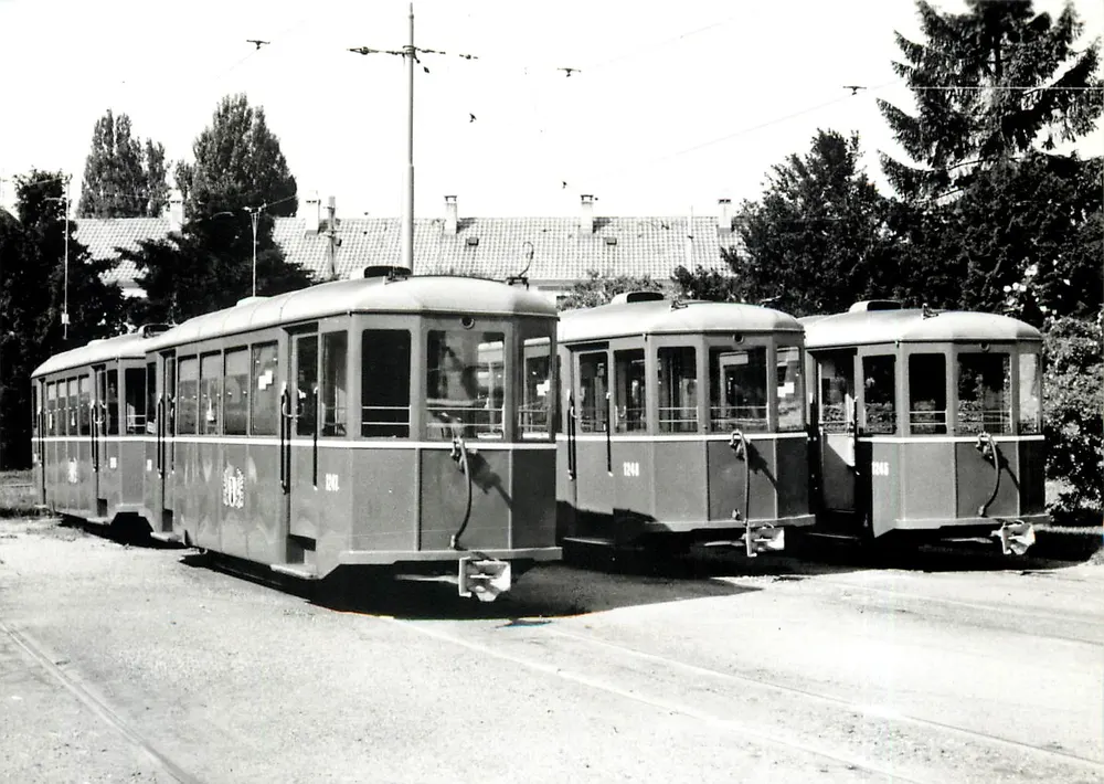 Tramways BVB 1241-1248 — Lagerstätte Neuweilerstrasse — Ernst B. Leuwieler, Zürich - Vorderseite