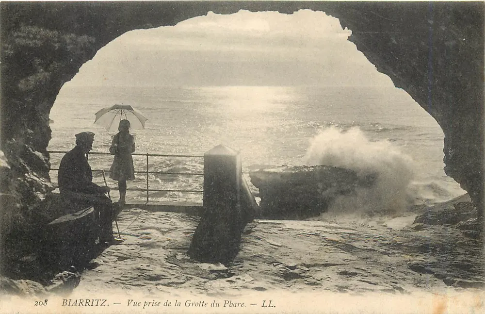 Biarritz — Vue prise de la Grotte du Phare — LL. n° 208 - Recto