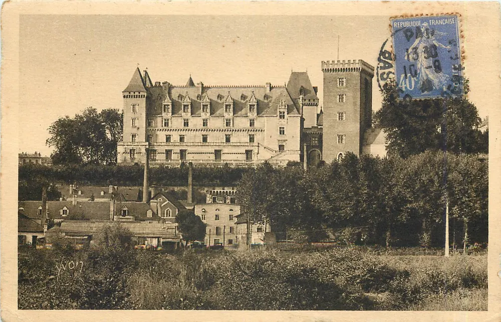 Le Château vu de la Vallée — Pau, Pyrénées — Édition d'Art YVON - Recto