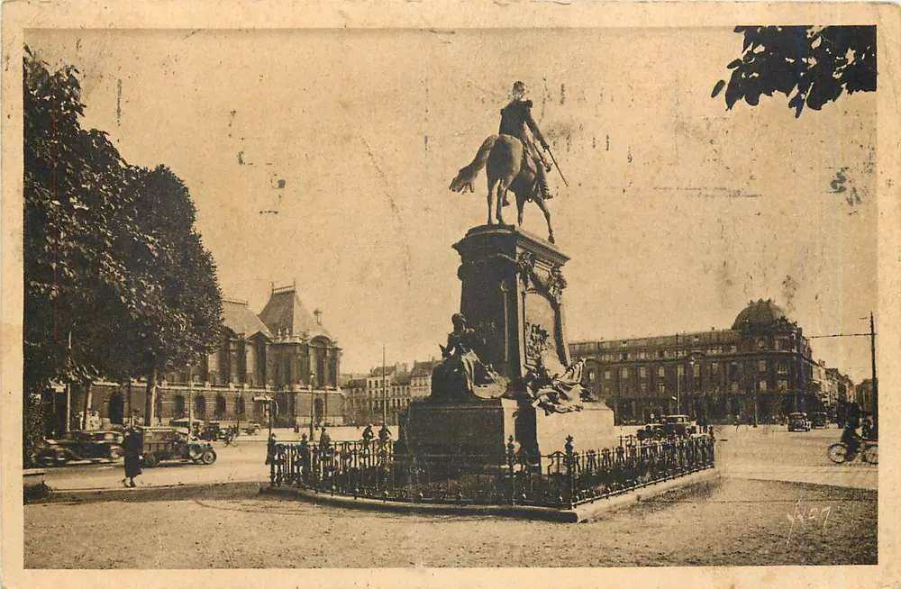 Place de la République — Statue du Général Faidherbe — Éditions d'Art Marlet - Recto