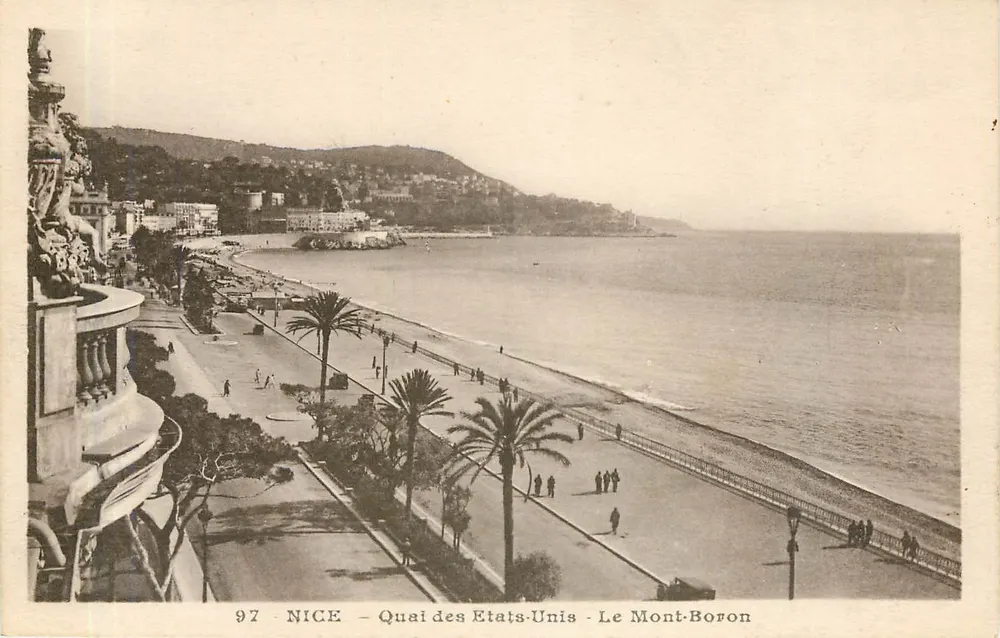 Nice - Quai dos Estados Unidos - O Monte Boron — vista panorâmica de um balcão decorado - Frente