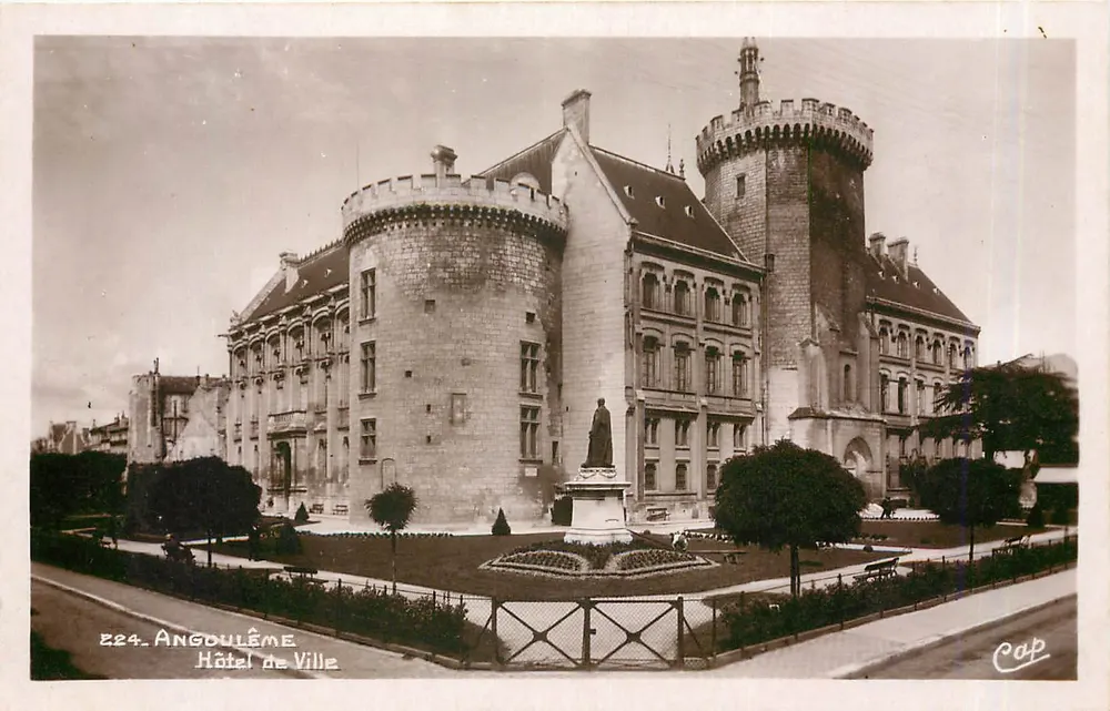 Angoulême — Ayuntamiento — editor Cap, n.º 224 - Anverso