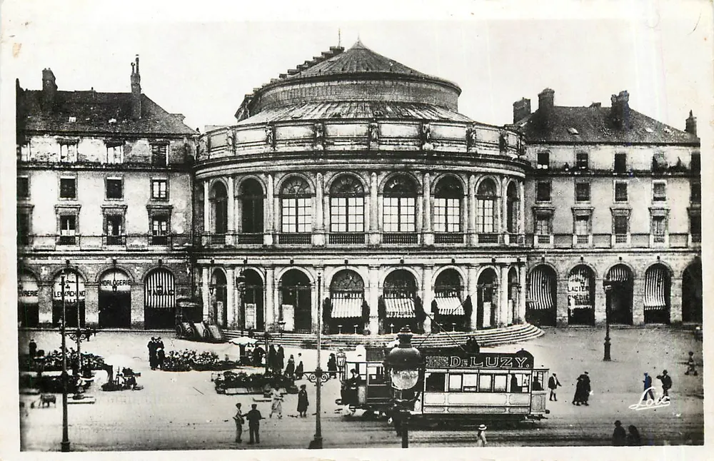 Rennes - O Teatro — editor Laurent Phil, n° 4431 - Frente