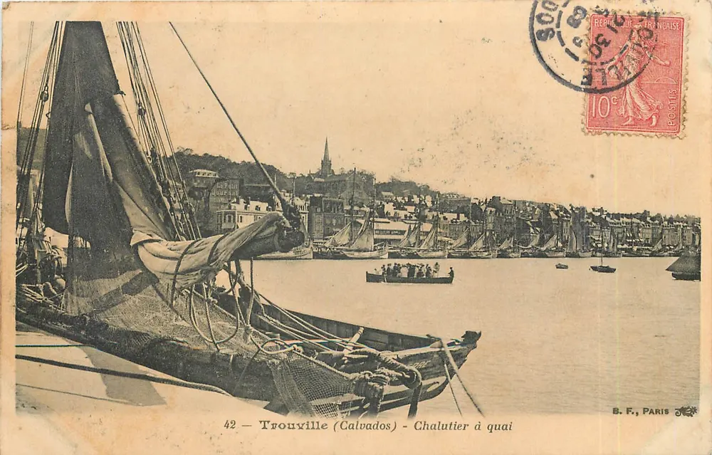 Trouville (Calvados) — Chalutier à quai — B.F., Paris, n°42 - Recto