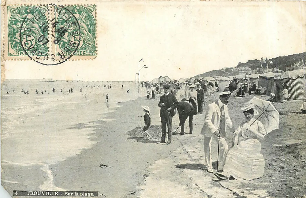 Trouville - Sur la plage. — Editor: Aqua-Photo L.V. & Cie, n°4 - Frente