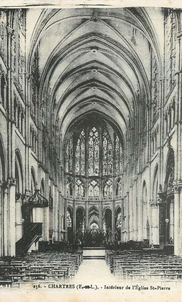 Chartres (E.-L.) — Interior da Igreja de São Pedro — Editor não identificado, n° 256 - Frente