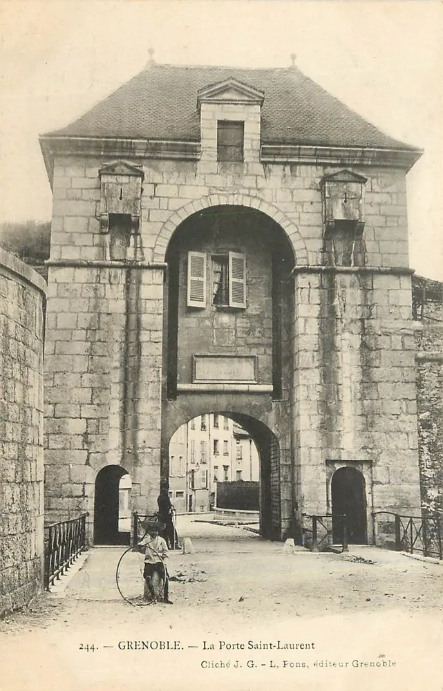 Grenoble — A Porta Saint-Laurent — Cliché J. G. - L. Fons, editor Grenoble - Frente