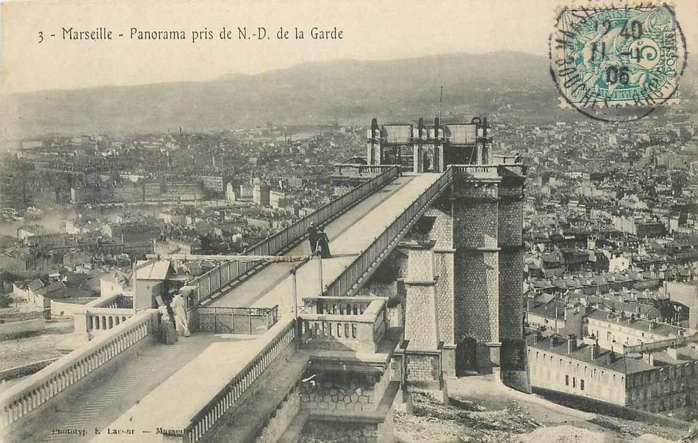 Marselha - Panorama tirado de N.-D. de la Garde — Phototyp. E. Lacour — Marselha - Frente