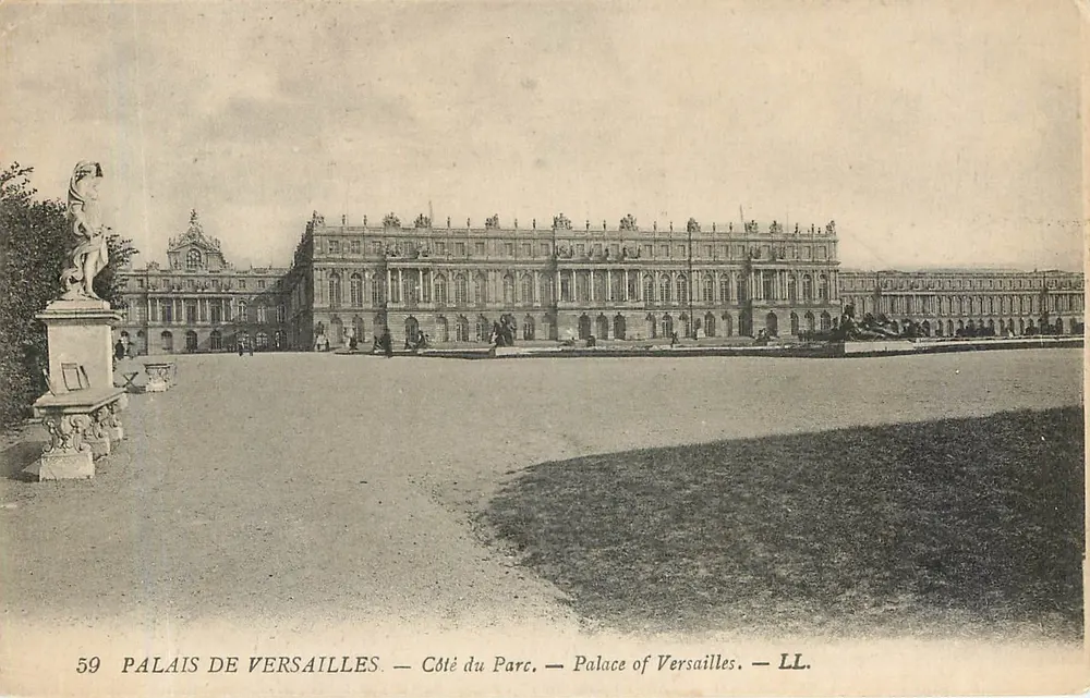 Palácio de Versalhes — Lado do Parque — LL. — 59 - Frente