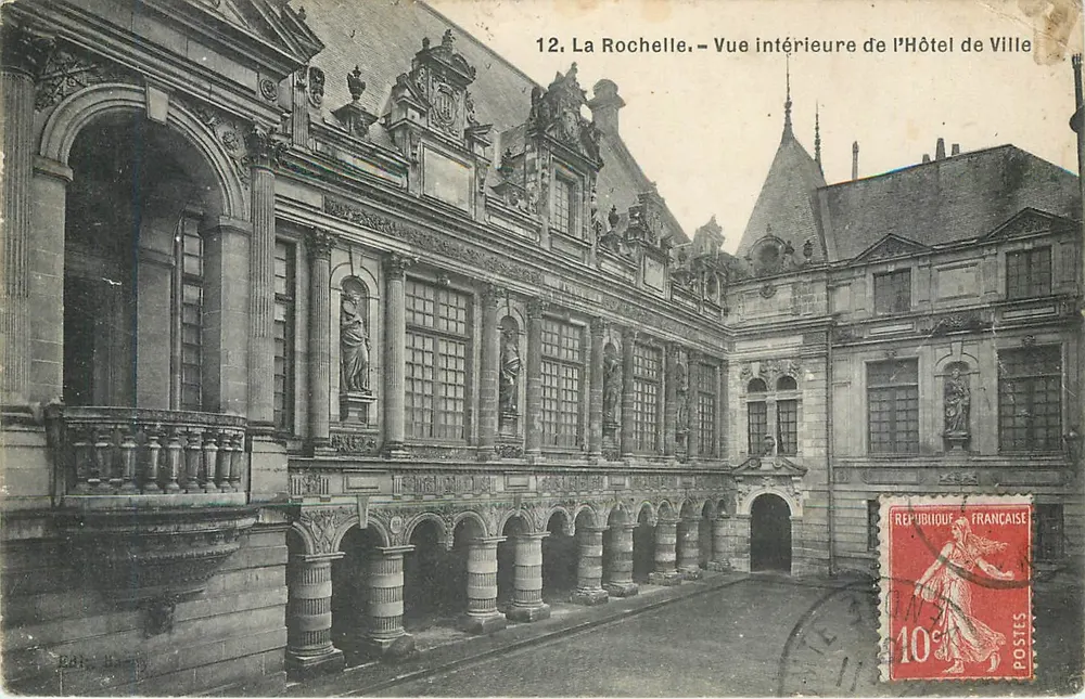 La Rochelle — Vue intérieure de l'Hôtel de Ville — Éditeur : BAH, N°12 - Recto