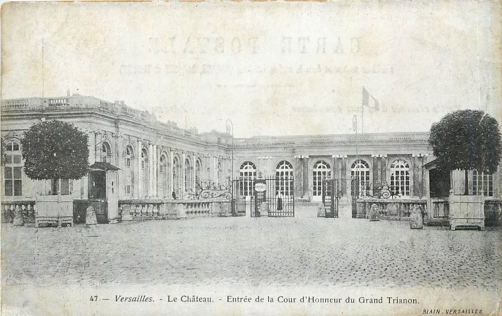 Versailles - Das Schloss - Eingang zur Cour d'Honneur des Grand Trianon — Blain-Versailles, n°47 - Vorderseite
