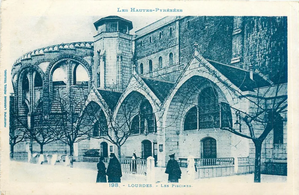 Lourdes — As Piscinas — Projetotype Léonard, Toulouse, n°198 - Frente