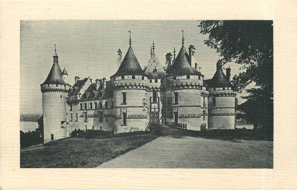 Castelo de Chaumont — Vista geral — lado sul — editor Letellier, Paris - Frente
