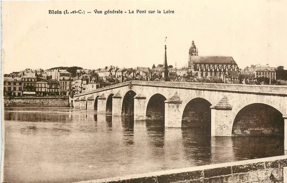 Blois (L.-et-C.) — Allgemeiner Blick — Die Brücke über die Loire - Vorderseite