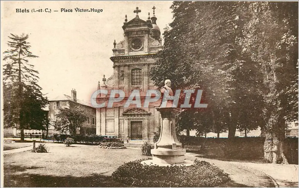 Bleis (L-et-C.) — Place Victor-Hugo — éditeur L. Lenormand, Orléans - Recto
