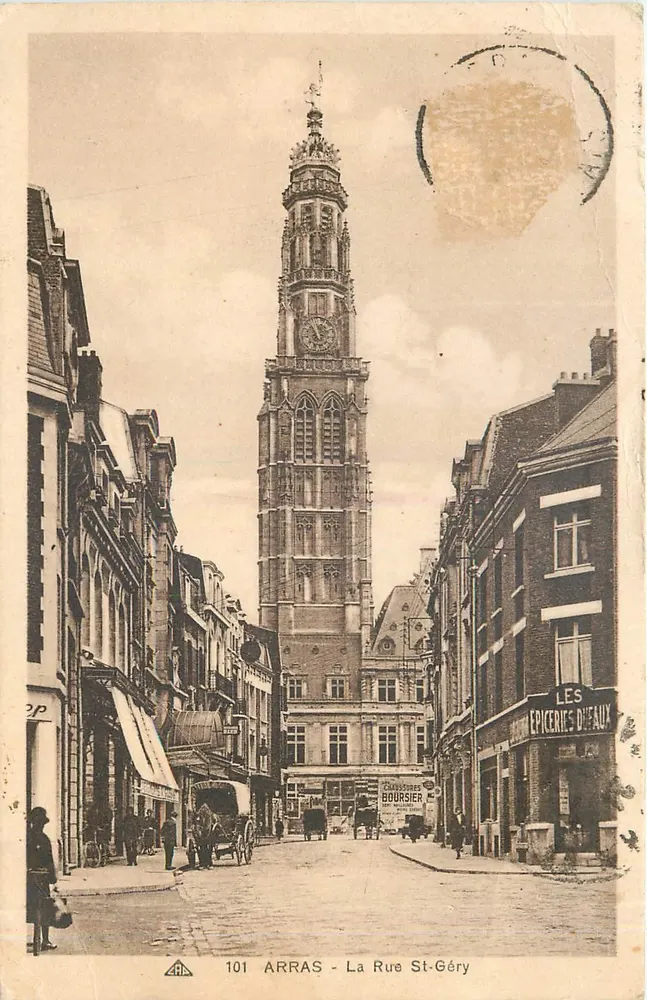 Arras - A Rue St-Géry — torre do Hotel de Ville — editor AHA, n° 101 - Frente