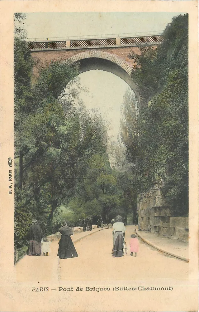 Paris — Ponte de Tijolos (Buttes-Chaumont) — B.F., Paris - Frente