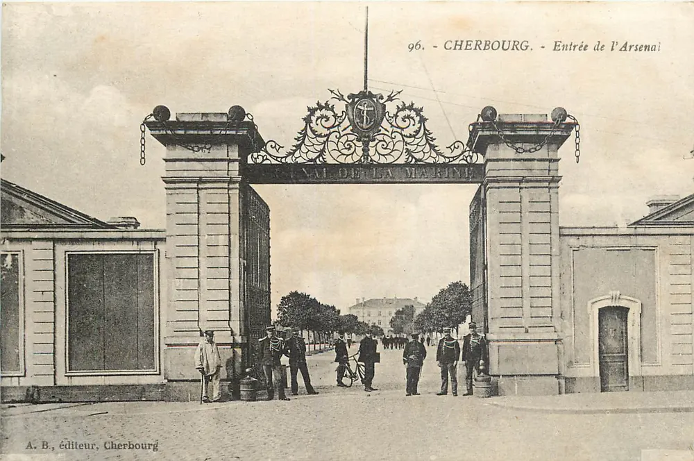 Cherbourg — Entrada do Arsenal da Marinha — A. B., editor, Cherbourg - Frente