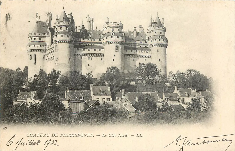 Castelo de Pierrefonds — Lado Norte — LL. — A. Dantomay - Frente