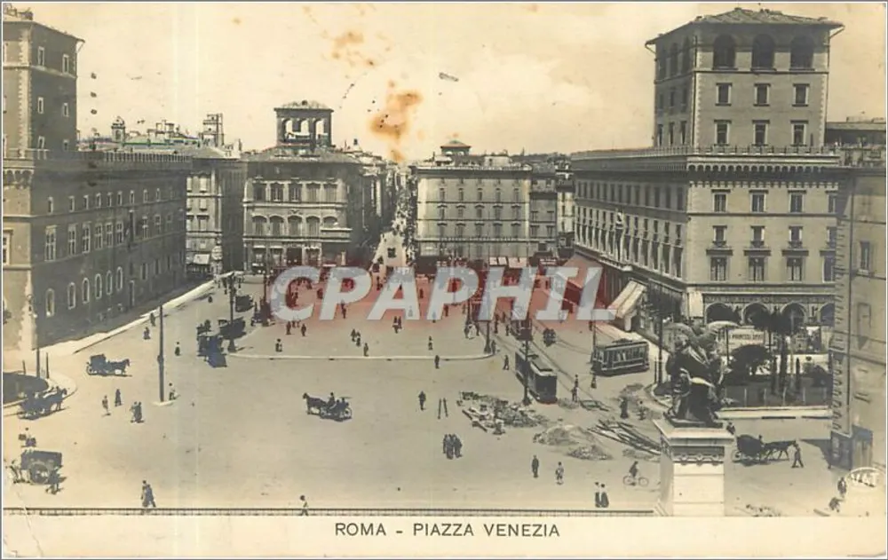 Rzym - Piazza Venezia — widok panoramiczny — wydawca nieznany, numer serii nie widoczny - Awers