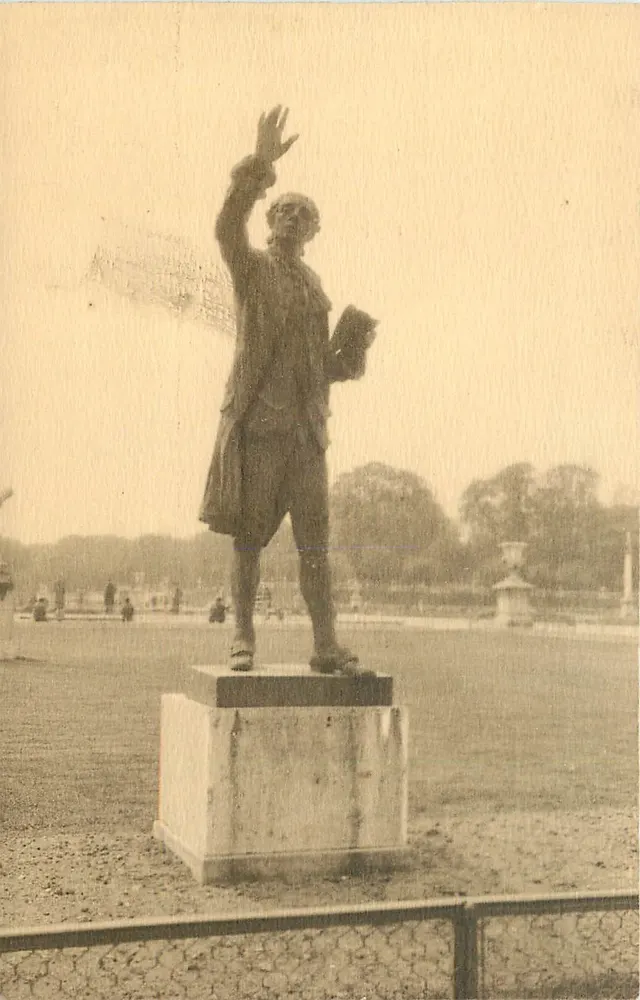 Estátua de Bally — Jardim do Luxemburgo — Senado - Frente