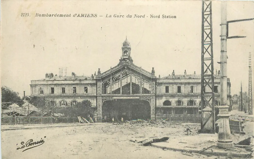 Bombardierung von AMIENS — Nordbahnhof — La Pensée, n°2123 - Vorderseite