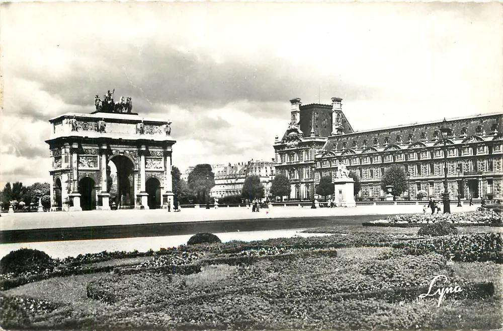 Paris — Os Jardins e o Arco do Triunfo do Carrousel — Lyna - Frente