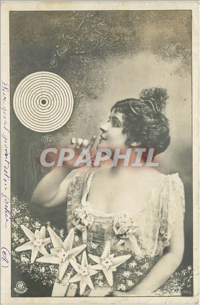 Mulher em vestido de flores — decoração floral e espiral — editor 'B. R. B. & Cie' n° 28 - Frente