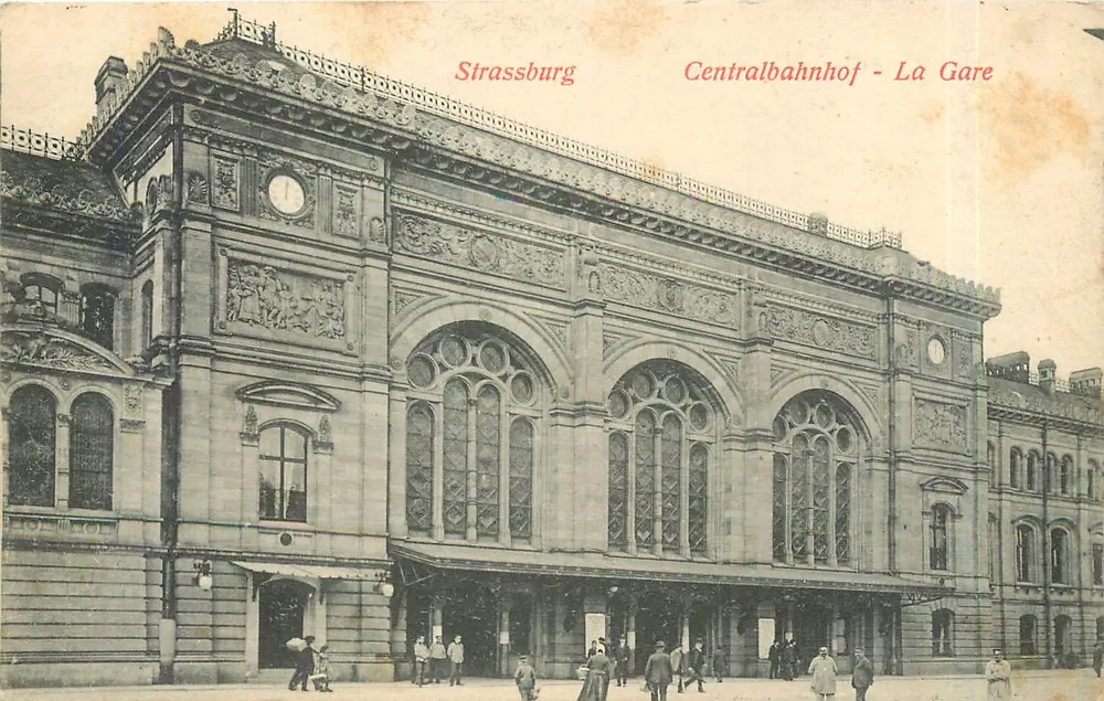 Estrasburgo — Centralbahnhof — Estação - Frente