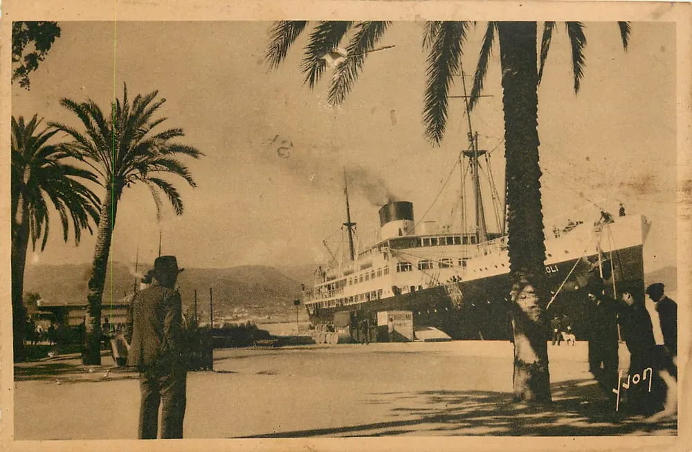 Puerto de Ajaccio — Vista del vapor 'OLI' — Les Éditions d'Art WYON, París - Anverso
