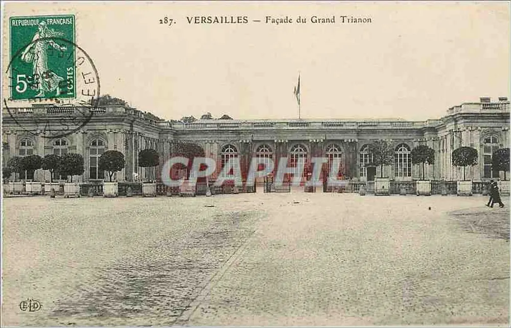 Versailles — Fachada do Grande Trianon — Editor EID, n° 287 - Frente