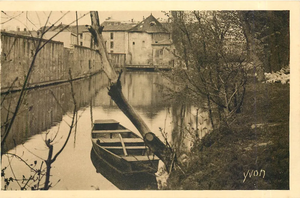 Verdun (Meuse) — As margens do rio Meuse — Les Éditions d'Art Mattef - Frente