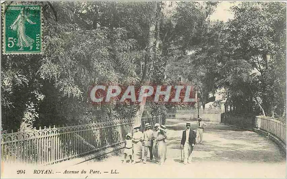 रॉयन — पार्क एवेन्यू — LL. — C.P.A.H.P.H.I.L. - आगे