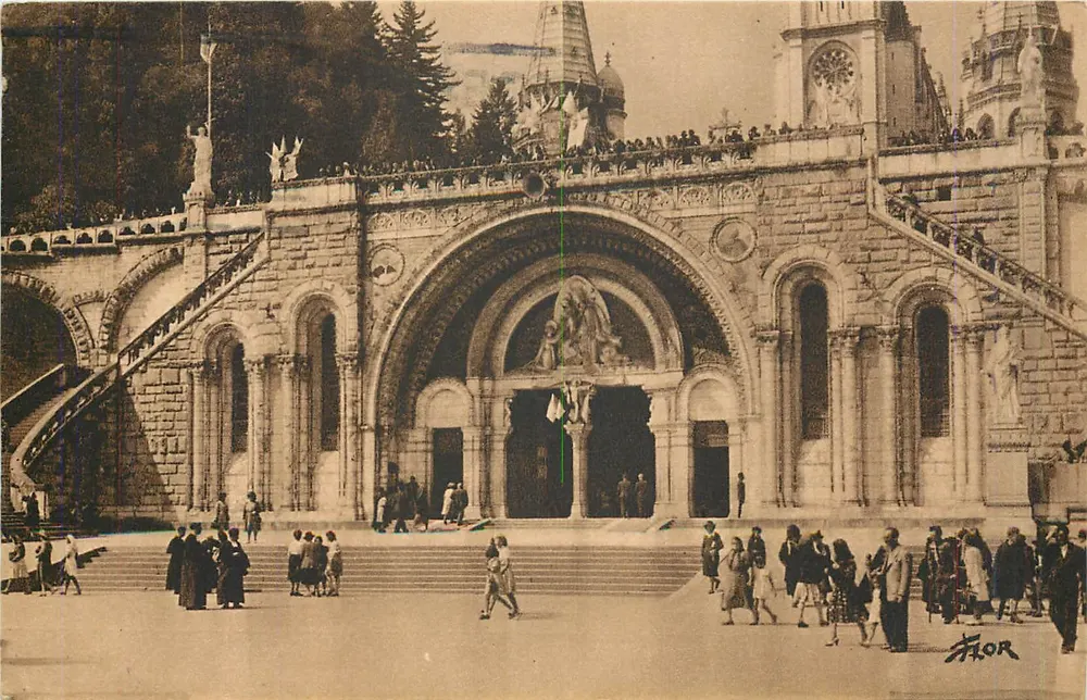 Lourdes — Le sanctuaire du Rosaire — Éditions FLOP, Nîmes - Recto