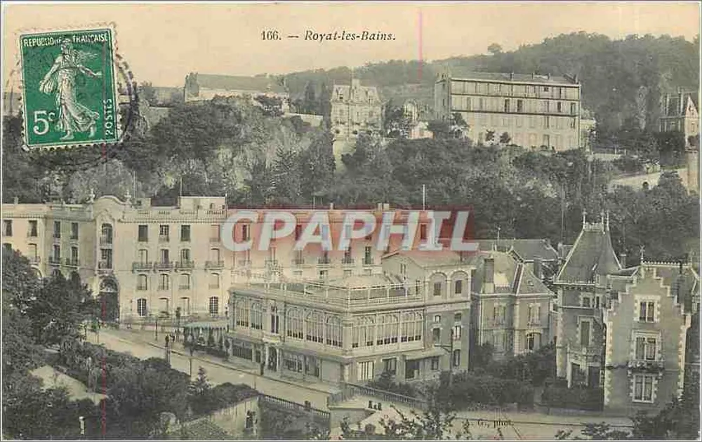Royat-les-Bains — vista panorâmica dos edifícios — editor desconhecido, n° 166 - Frente
