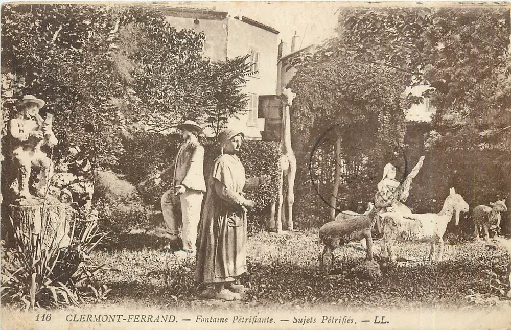 Clermont-Ferrand — Fonte Petrificante — Temas Petrificados — LL. — N° 116 - Frente