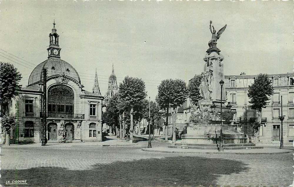 Praça da República — La Gigogne — Editora La Gigogne, n° 565 - Frente