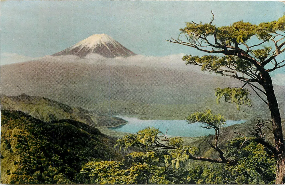 Lago Kawaguchiko e o Monte Fuji — vista do lago — editor desconhecido, número de série não visível - Frente