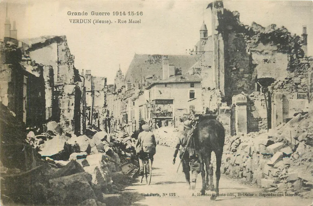 Verdun (Meuse) - Rue Mazel — Grande Guerra 1914-15-16 — A. Humbert, photo-édit., St-Dizier, N° 123 - Frente