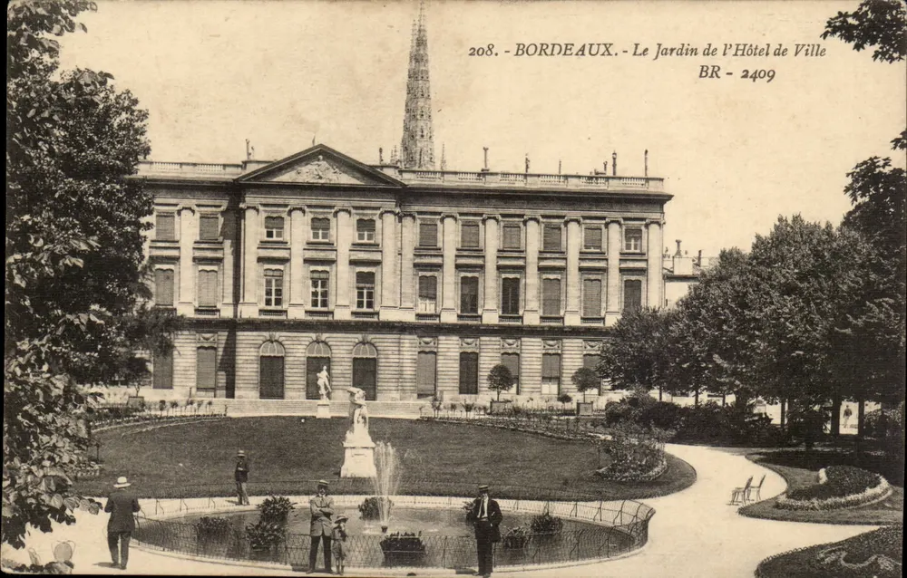 Bordeaux - Le Jardin de l'Hôtel de Ville — BR - 2409 - Recto