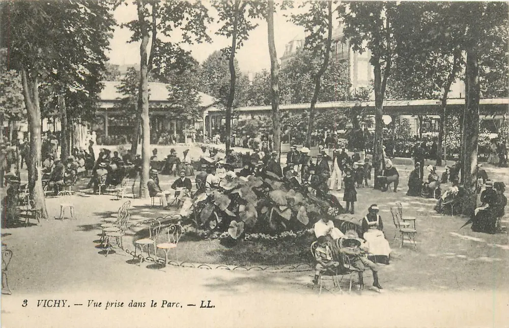 Vichy — Vista tirada no Parque — LL. - Frente
