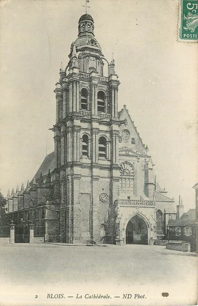 Blois — A Catedral — ND Phot. - Frente
