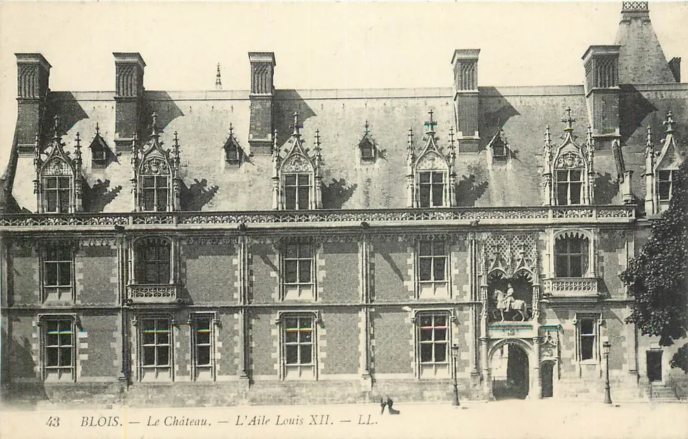 Blois — Il Castello — L'Ala di Luigi XII — LL. - Recto