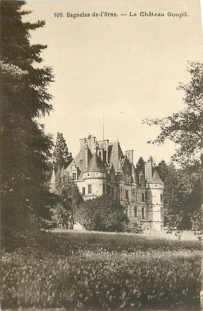 Bagnoles-de-l'Orne — O Castelo Goupil — n°109 - Frente