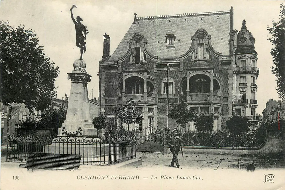Clermont-Ferrand — Place Lamartine — JND Hol - Front