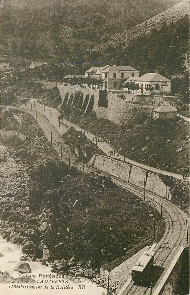 Os Pirineus - Cauterets - A Estação da Raillière BR - Frente