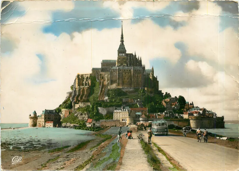 Mont-Saint-Michel — Allgemeiner Blick von der Digue — Cie des Arts Photomécanique, Paris - Vorderseite